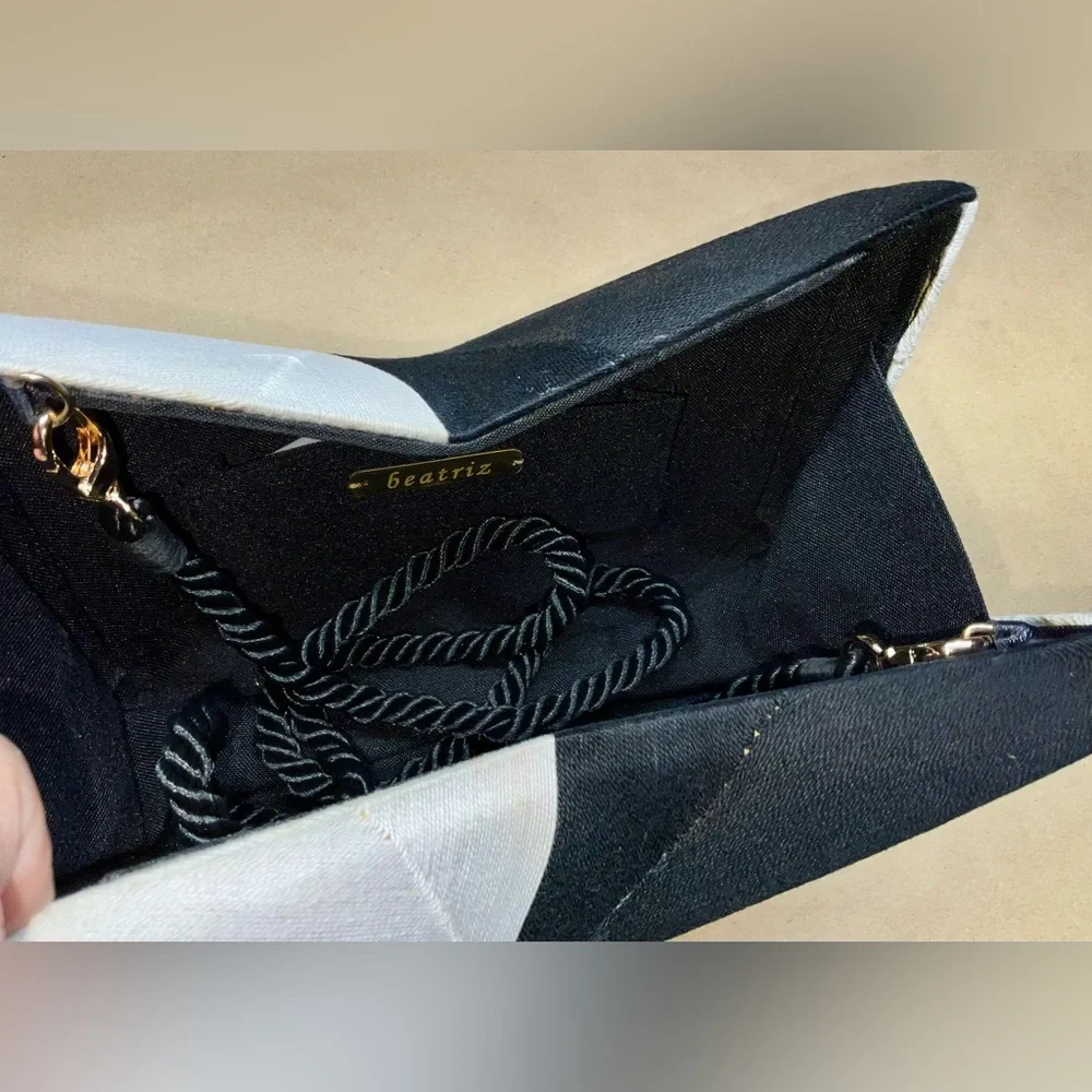 Beatriz / Costa Del Sol - Star Clutch Bag - sustainable/ethical - handcrafted - Picture 8 of 16